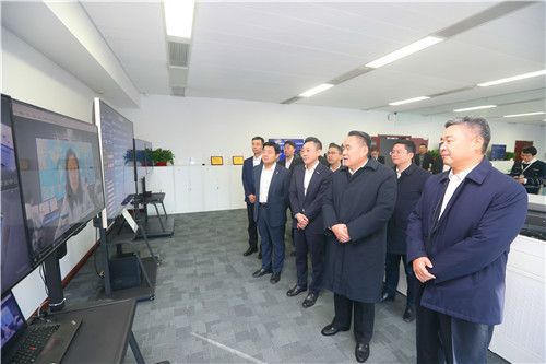 邹庆忠董事长慰问元旦期间坚守一线干部员工